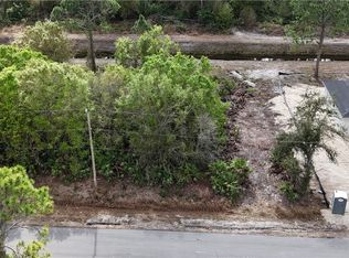 826 Calumet St E, Lehigh Acres, FL 33974