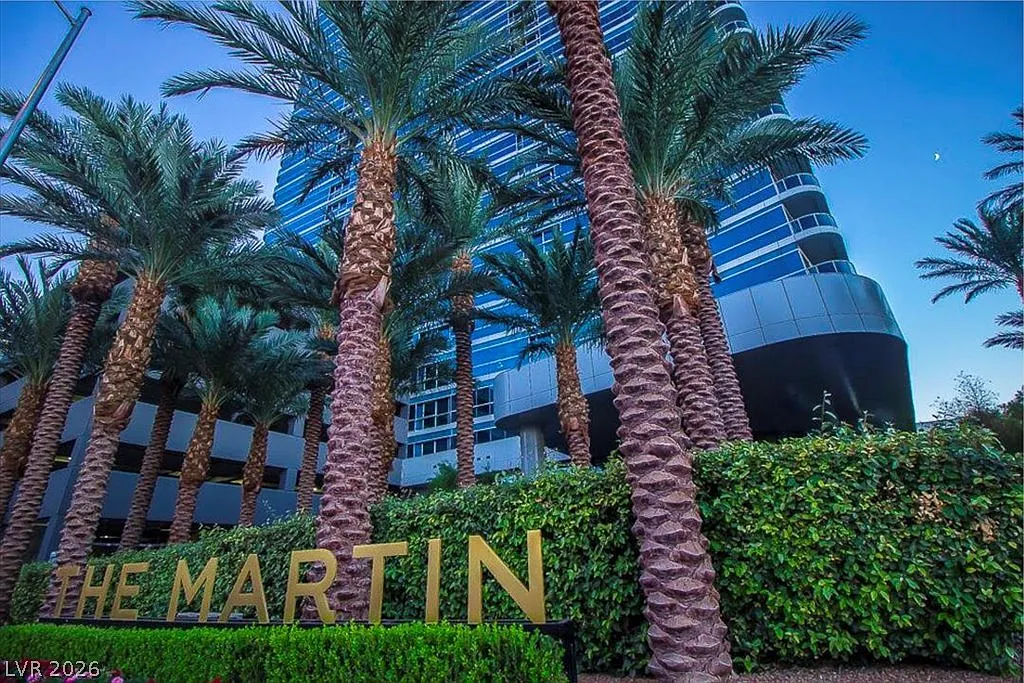 2 bed, 2.0 bath, 1111 sqft, $2,600 — Photo 2