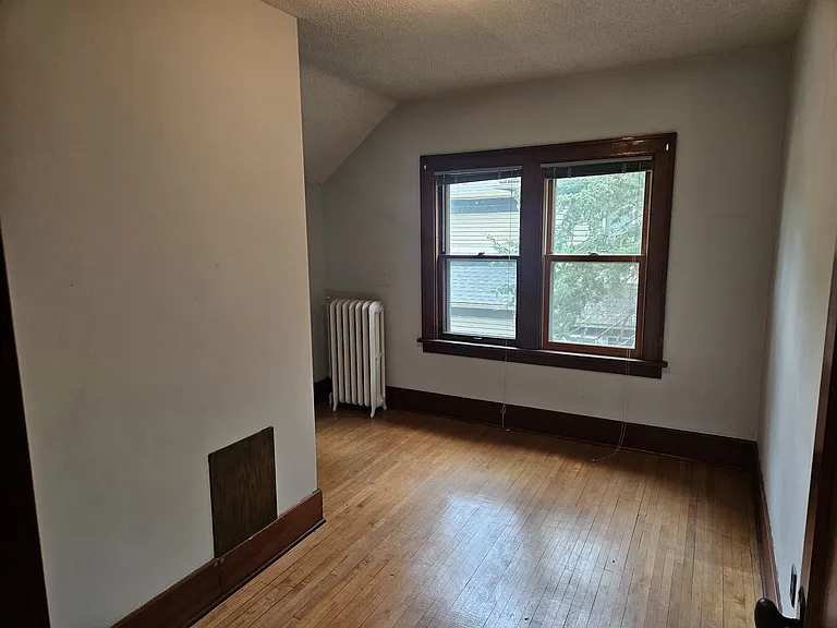 416 Hassan St SE — Photo 12