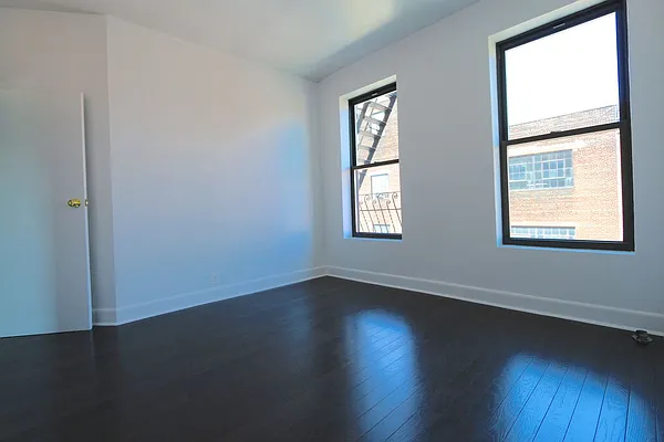 Rented by Compass | media 18