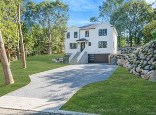 14 Long View Drive, Wading River, NY 11792