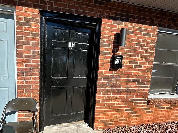 2nd image of 605 Holbrook Ave #13