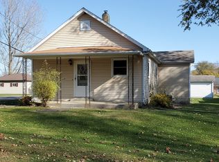 102 S 1st St, Cherry, IL 61317