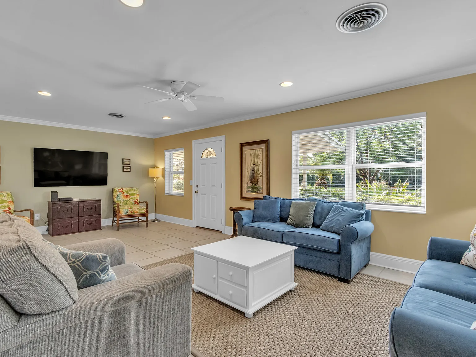 4 bed, 2409 sqft, $3,400 — Photo 4