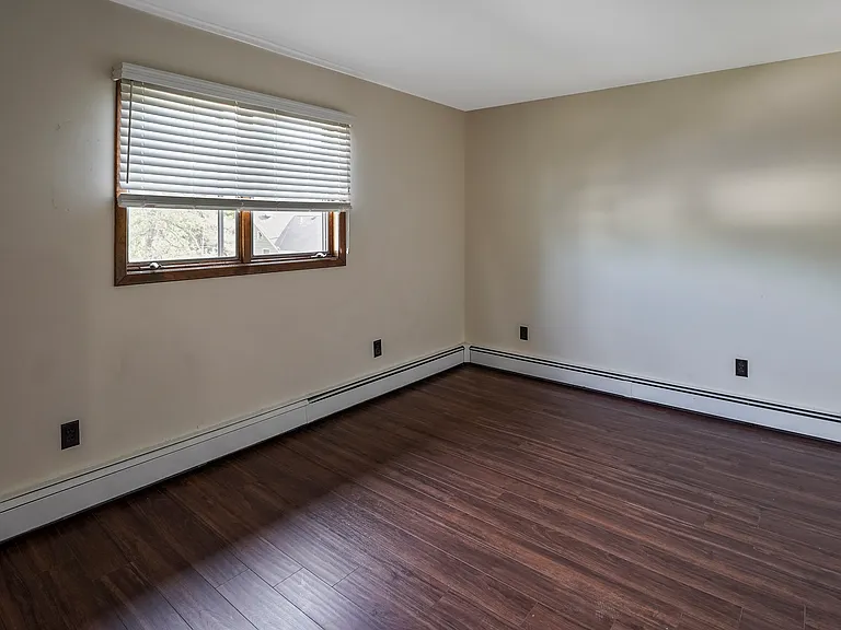77 Highland Pl #2 — Photo 21