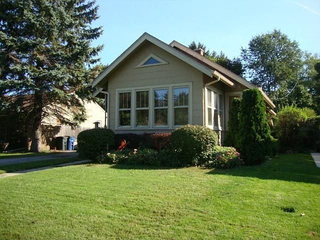 2nd image of 1915 Indiana Ave