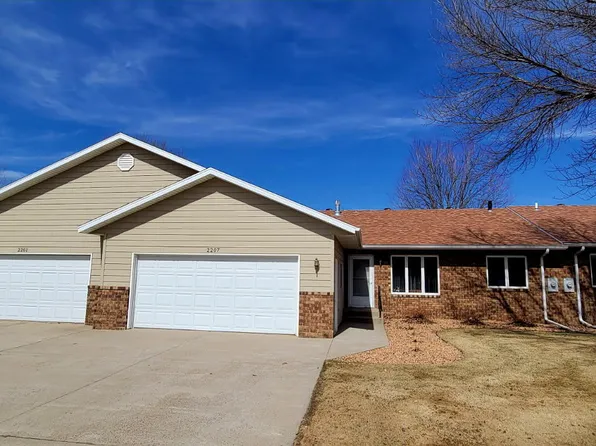 2207 Crystal Ave SE, Aberdeen, SD 57401