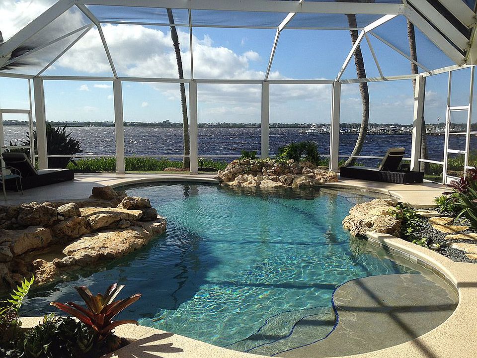 1st image of 1524 SE Ballantrae Ct