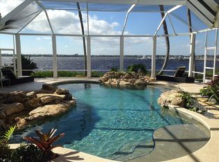 1524 SE Ballantrae Ct, Port Saint Lucie, FL 34952
