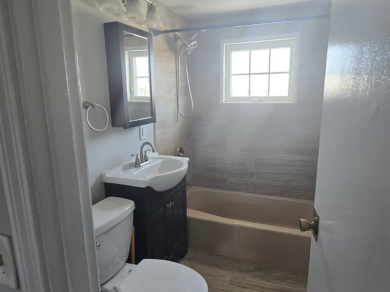 70 Center St — Photo 4