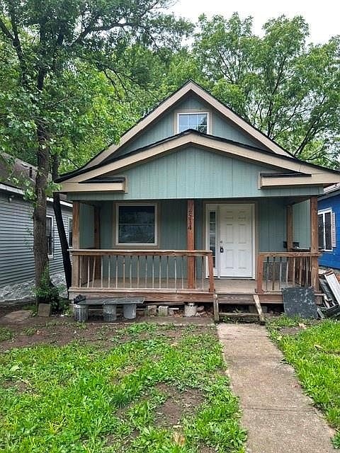 1st image of 2514 Monroe Ave