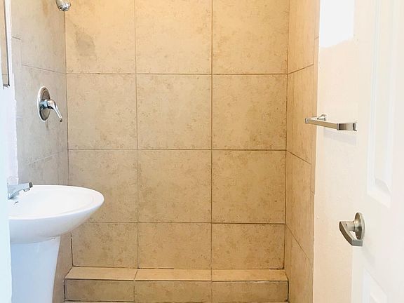 3rd image of 4510 Arlen Ave #20