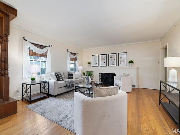 4th image of 111 Royal Ave