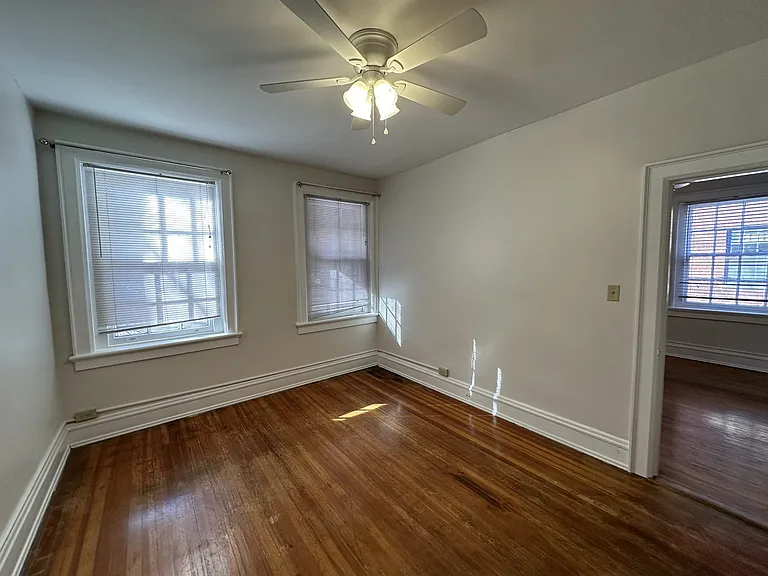 2902 Monument Ave #10 — Photo 4