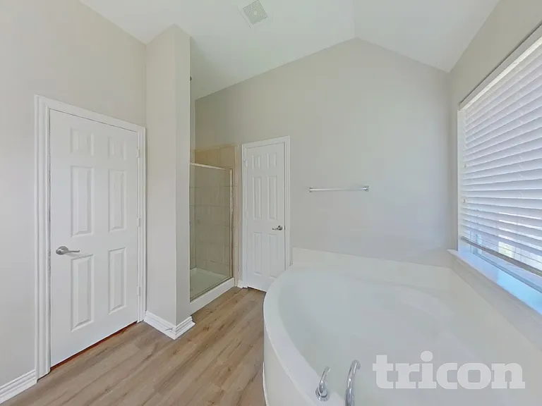 7814 Longbow Ln — Photo 7