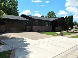 1608 12th Ave E, Hibbing, MN 55746