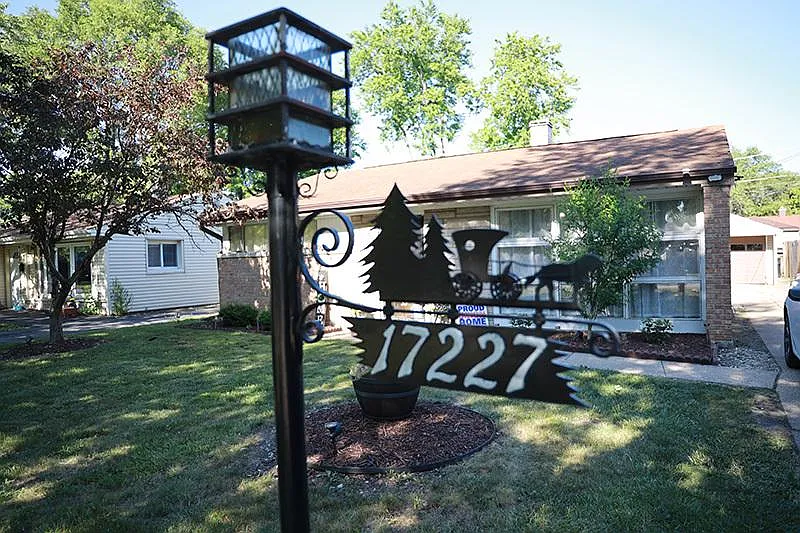 17227 Greenbay Ave photo 1