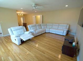 4859 Fairlawn Rd, Lyndhurst, OH 44124