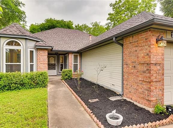 3rd image of 14600 Town Hill Dr