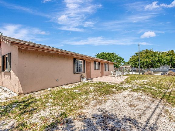 2nd image of 350 NE 25th Court #A & B