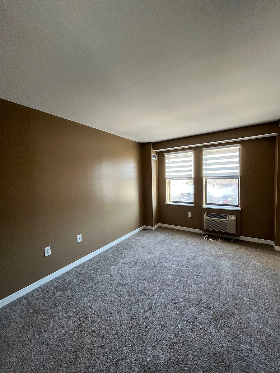 Building Photo - 750 Davol St #119
