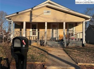 332 Pegram St, Elkin, NC 28621