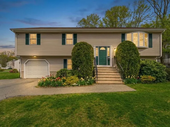 51 Cross St, Randolph, MA 02368