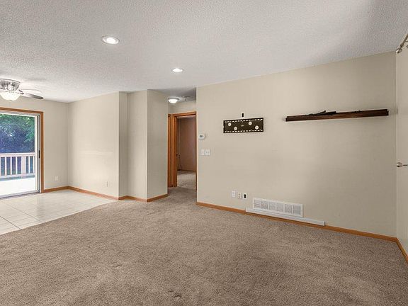 4th image of 9109 Erickson Ct N
