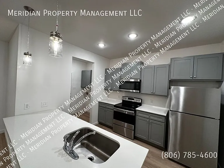 5513 Itasca St — Photo 3