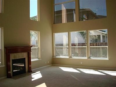 2nd image of 1221 Valencia Dr