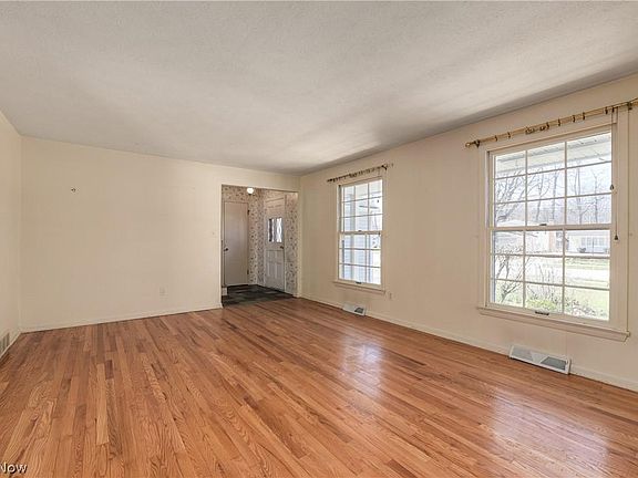 4th image of 5241 W 229th St