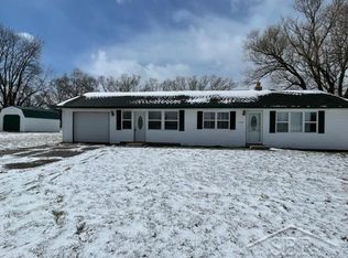 7390 East Rd, Saginaw, MI 48601