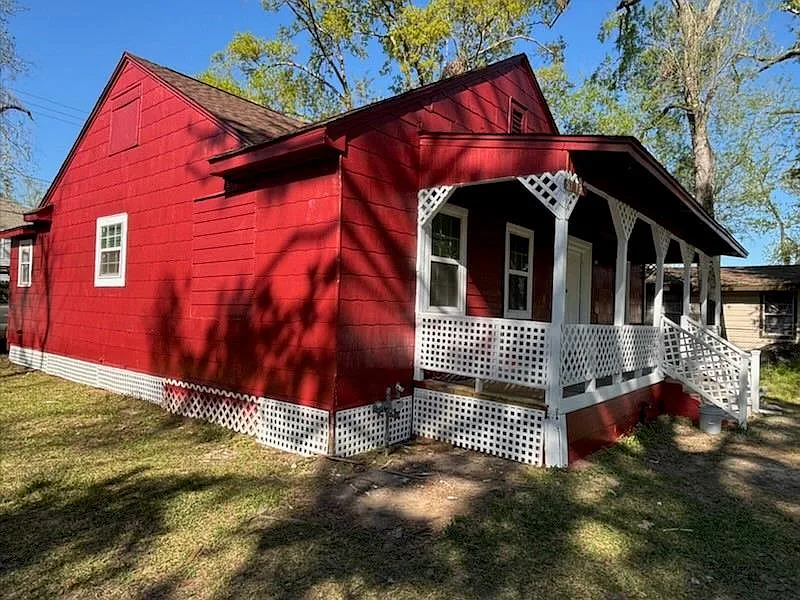 Building Photo - 8113 Bigwood St