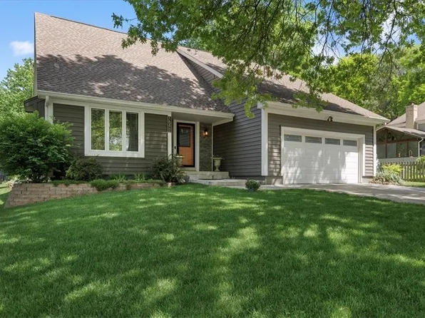 16200 W 145th Ter, Olathe, KS 66062