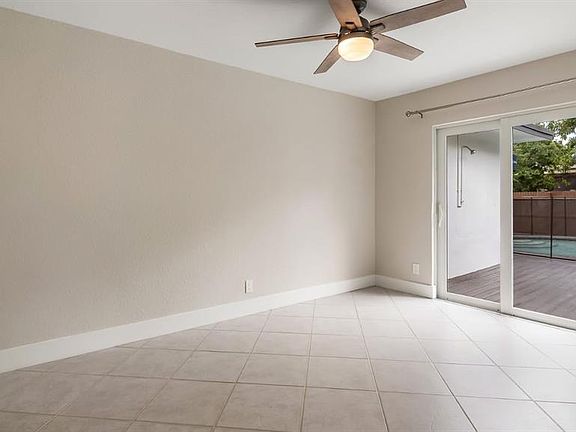 4th image of 740 Beachwood Ln