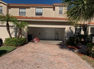 15622 Summit Place Cir, Naples, FL 34119