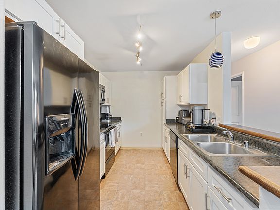 5th image of 91-1015 Kamaaha Ave #208-1