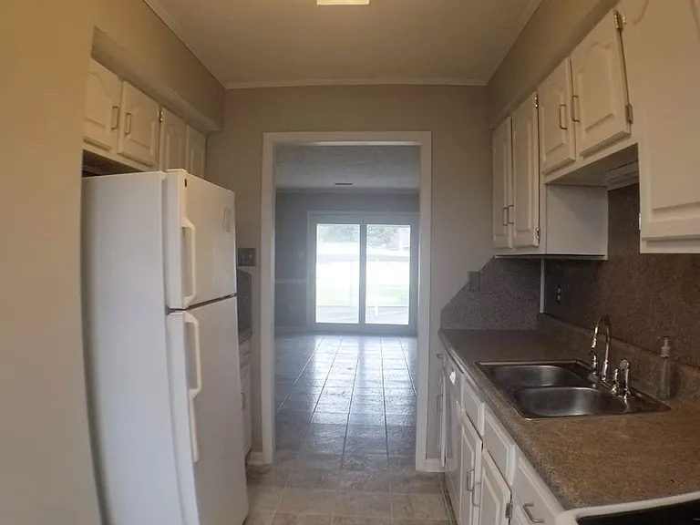 1018 Konnarock Rd — Photo 10