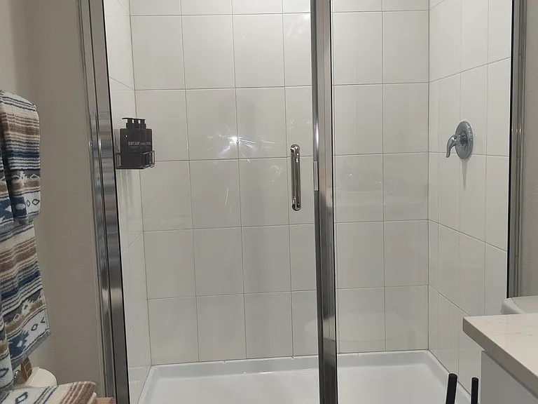 8 Unique Ct #B — Photo 47