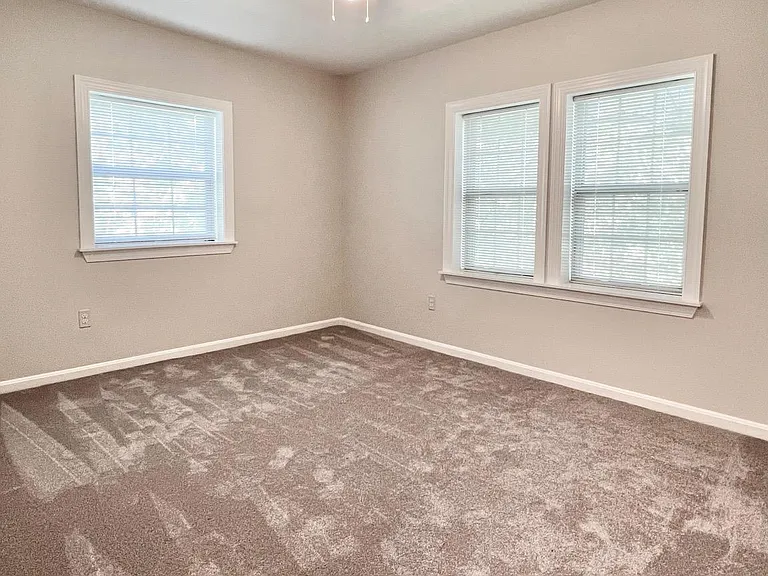 1748 N Rhodes St #6-321 — Photo 26