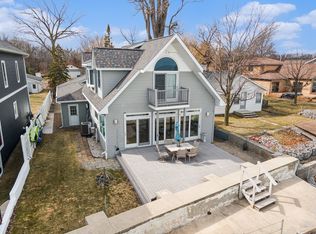 371 Killarney Beach Rd, Bay City, MI 48706