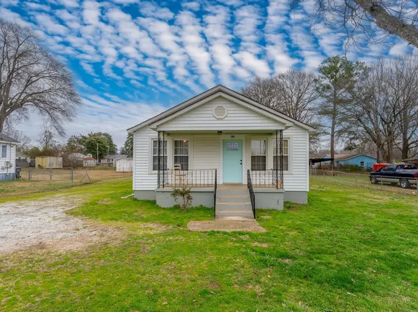200 Deering St, Laurens, SC 29360