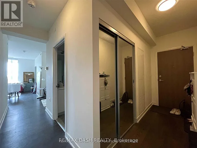 27 Bathurst St #902W — Photo 5