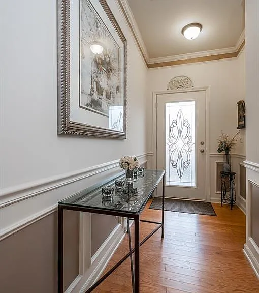 1645 Townview Ln — Photo 3