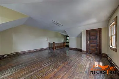 1638 Indianola Ave — Photo 11