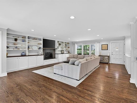 2nd image of 8332 Overbrook Rd