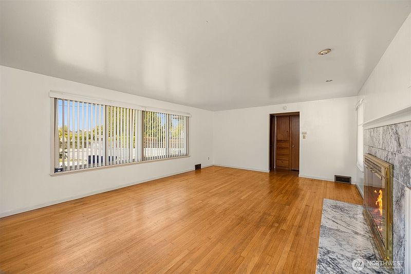 4th image of 24608 Marine View Drive S