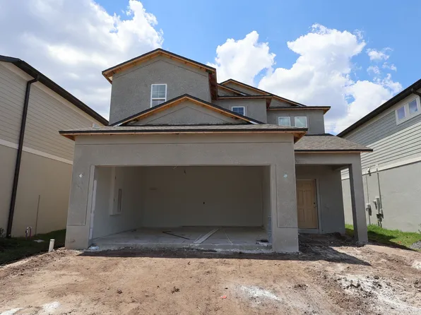 3211 Fall Harvest Dr, Zephyrhills, FL 33540