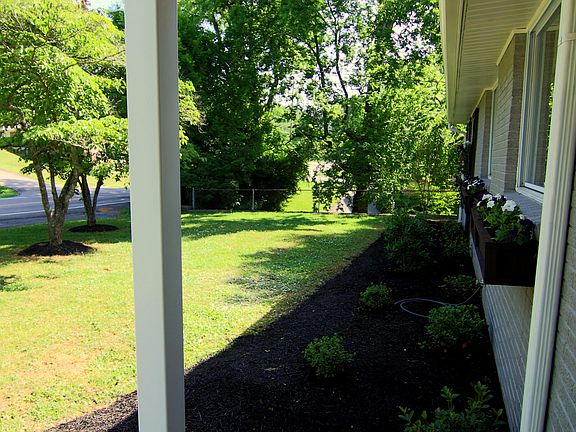 4th image of 3506 NE Garden Dr