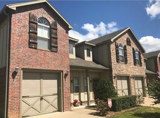 704 Tuscany Cir, Maumelle, AR 72113